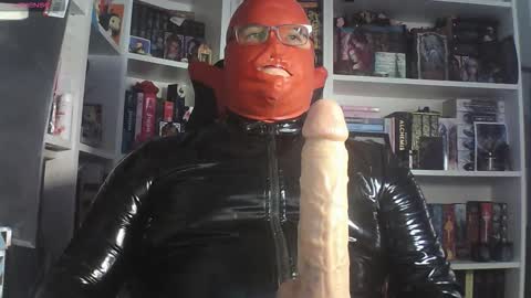 Sumisolatex online show from March 24, 5:40 pm