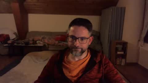 Snapshot of supersquirrel81 chatting on October 23, 6:11 pm supersquirrel81 online show from October 23, 6:11 pm