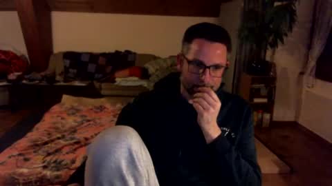 supersquirrel81 online show from February 19, 7:43 pm