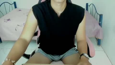 supr4m0 online show from November 13, 8:52 am