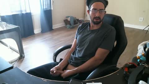 Swals online show from February 4, 8:28 pm