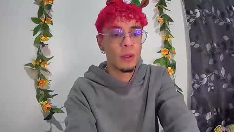 sweet_boy2224 online show from November 29, 5:15 pm