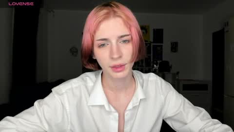 kira online show from March 31, 10:11 pm