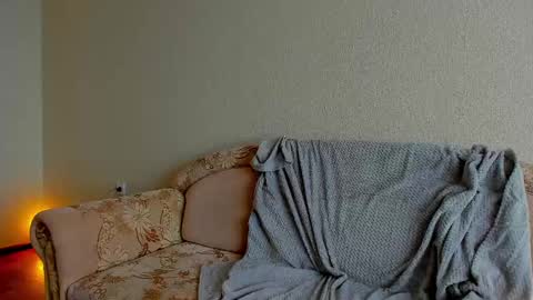 sweet_smith8 online show from March 8, 12:28 pm