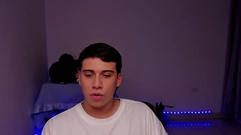 Lian online show from December 8, 4:57 am