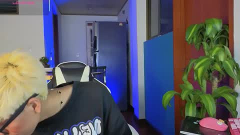 taichi online show from February 12, 11:16 am