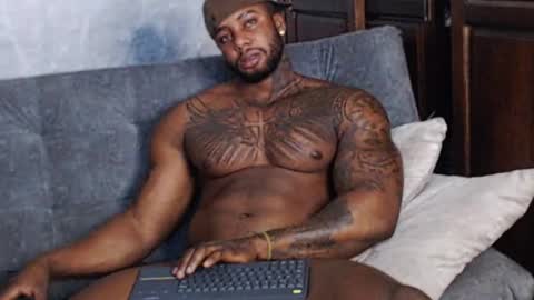 Tairon Tucke online show from January 18, 12:06 am