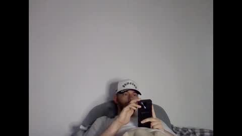 tallhungcloudzz online show from April 11, 1:36 pm