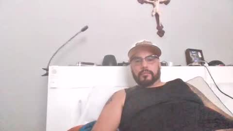 talllatino310 online show from November 10, 5:40 pm