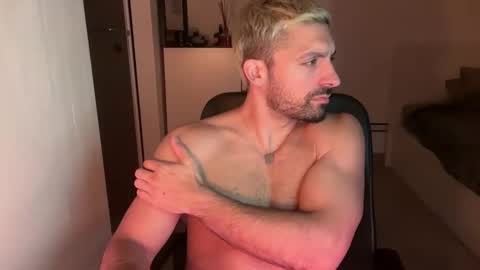 tarquit8 online show from September 29, 9:21 pm