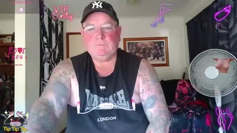 tattzsexy online show from April 30, 3:13 am