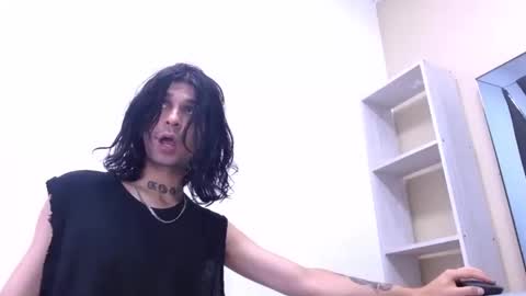 tayler online show from February 22, 12:40 pm