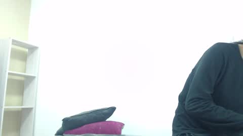 tayler online show from March 1, 9:29 am