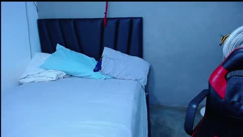 Tayron online show from November 7, 3:26 pm