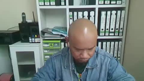 yours online show from January 14, 9:24 am