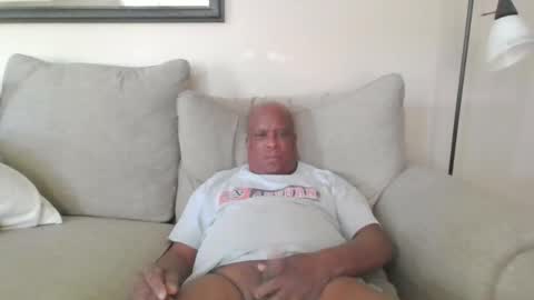 thadax197 online show from April 12, 6:53 pm