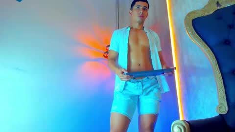 thaddeus king online show from March 9, 1:56 am