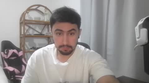 ThaiGuy online show from October 8, 11:47 am