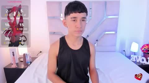 Thayler  online show from September 29, 11:08 am