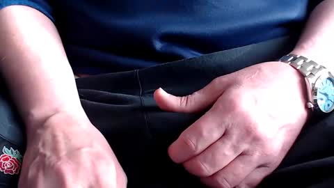 Snapshot of the1pocketrocket chatting on December 21, 11:22 am the1pocketrocket online show from December 21, 11:22 am