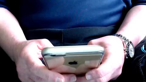 Snapshot of the1pocketrocket chatting on January 4, 12:16 pm the1pocketrocket online show from January 4, 12:16 pm