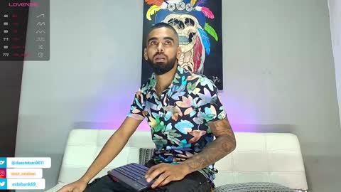 SCOTT  THEO  KAMERON  GENDERSON online show from January 28, 1:18 am