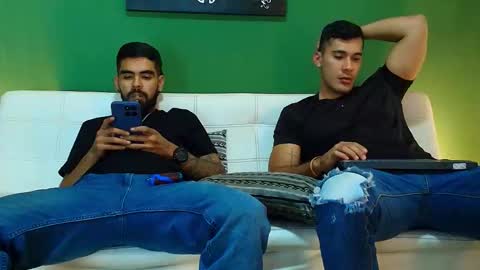 SCOTT  THEO  KAMERON  GENDERSON online show from September 12, 2:55 am