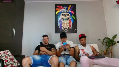 SCOTT  THEO  KAMERON  GENDERSON online show from December 10, 10:05 pm