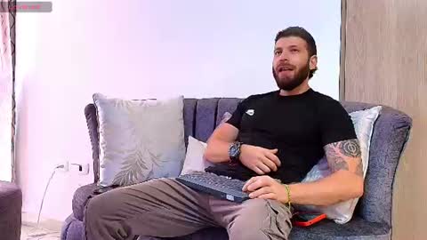 SCOTT  THEO  KAMERON  GENDERSON online show from July 25, 9:44 pm
