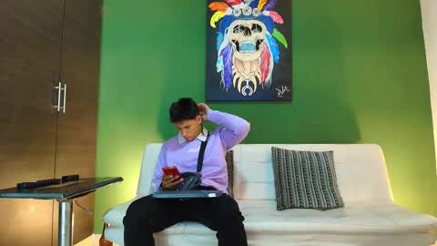 SCOTT  THEO  KAMERON  GENDERSON online show from October 9, 2:05 am