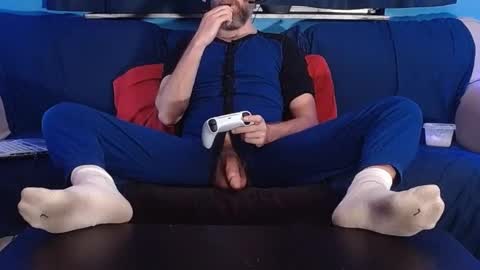 Blue and Red online show from December 3, 4:35 am