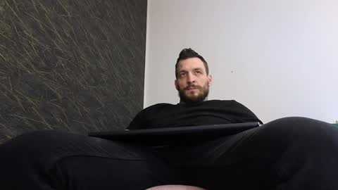 Snapshot of thebestmuscles chatting on February 24, 7:08 pm John online show from February 24, 7:08 pm