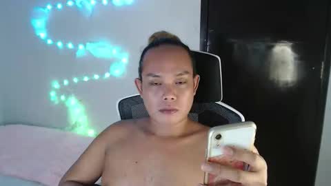 thebitch_cowbell online show from October 27, 9:06 pm