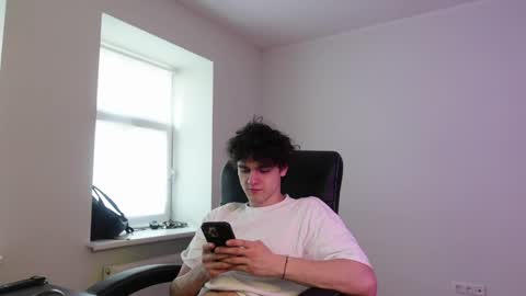 Thebrad H online show from March 8, 2:21 pm