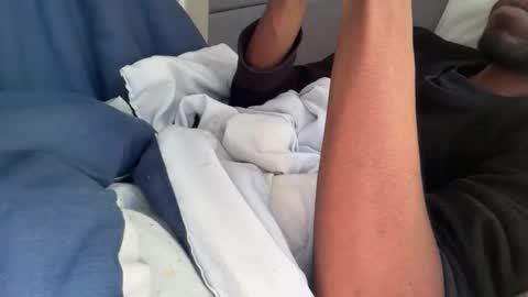 theeshooterr online show from December 4, 2:15 pm