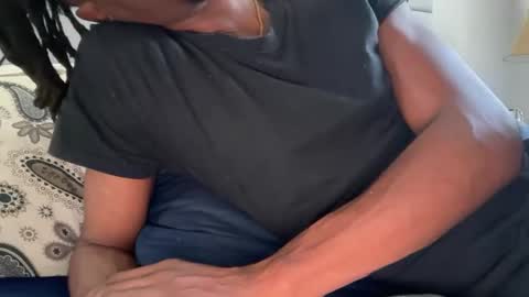 theeshooterr online show from January 2, 6:01 pm