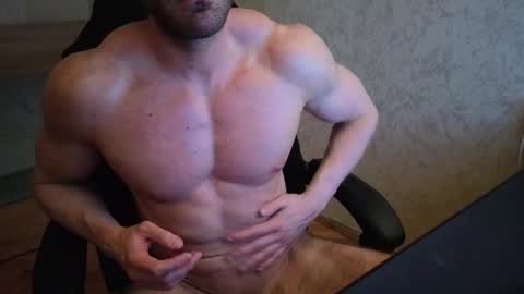 Snapshot of thefitgiant chatting on March 3, 11:12 pm Vince online show from March 3, 11:12 pm