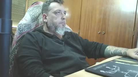 thekier online show from February 8, 3:38 pm