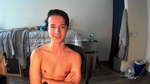 Snapshot of thelonglouie chatting on September 13, 4:08 pm Louie online show from September 13, 4:08 pm