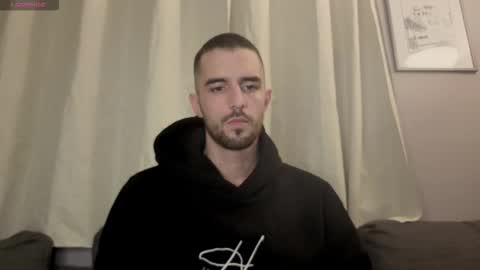 themmistokles online show from November 14, 8:43 pm