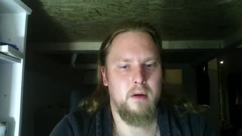 thenewdude1992 online show from December 4, 10:51 pm