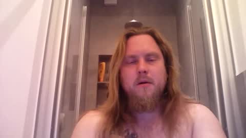 thenewdude1992 online show from October 31, 12:23 am