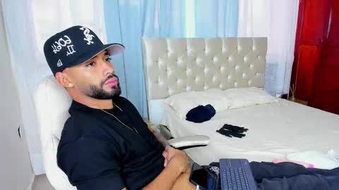 Theo Sky online show from September 16, 7:47 pm