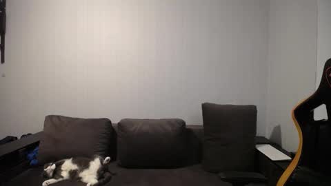 Snapshot of theroadtomars chatting on February 27, 11:26 pm Nick   online show from February 27, 11:26 pm