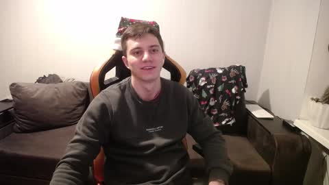 Snapshot of theroadtomars chatting on December 23, 9:29 pm Nick   online show from December 23, 9:29 pm