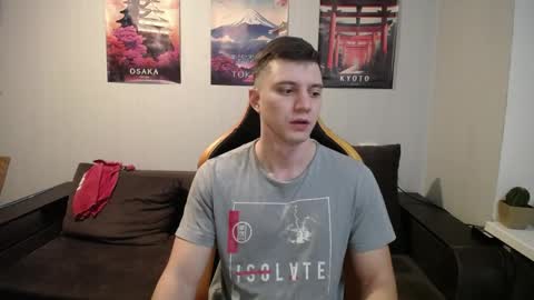 Nick   online show from April 10, 5:09 pm