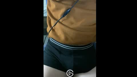 Snapshot of theroxxor chatting on November 1, 11:47 am theroxxor online show from November 1, 11:47 am