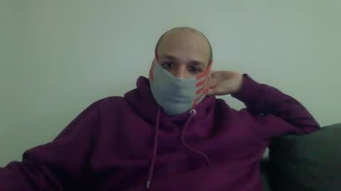 Scarf guy online show from February 24, 7:08 pm