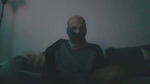 Scarf guy online show from February 17, 5:53 pm