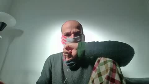 Scarf guy online show from March 12, 8:41 am